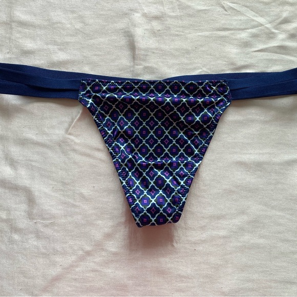 VS Set Satin Mini Bustier in Blue Myriad Print 32b, Satin Short XS, Panty XS - Picture 4 of 8